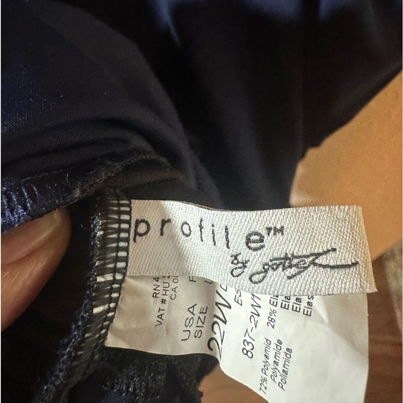 Profile by Gottex Navy Skirted One Piece. Rushed sides. 22w - Picture 3 of 5